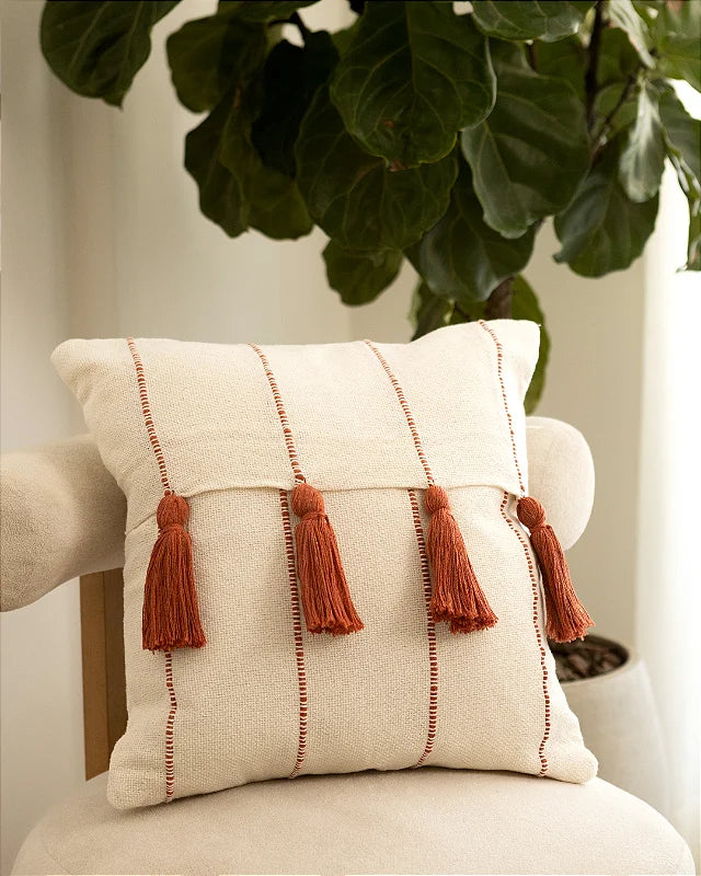 Capa de Almofada Artesanal Aroeira Terracota