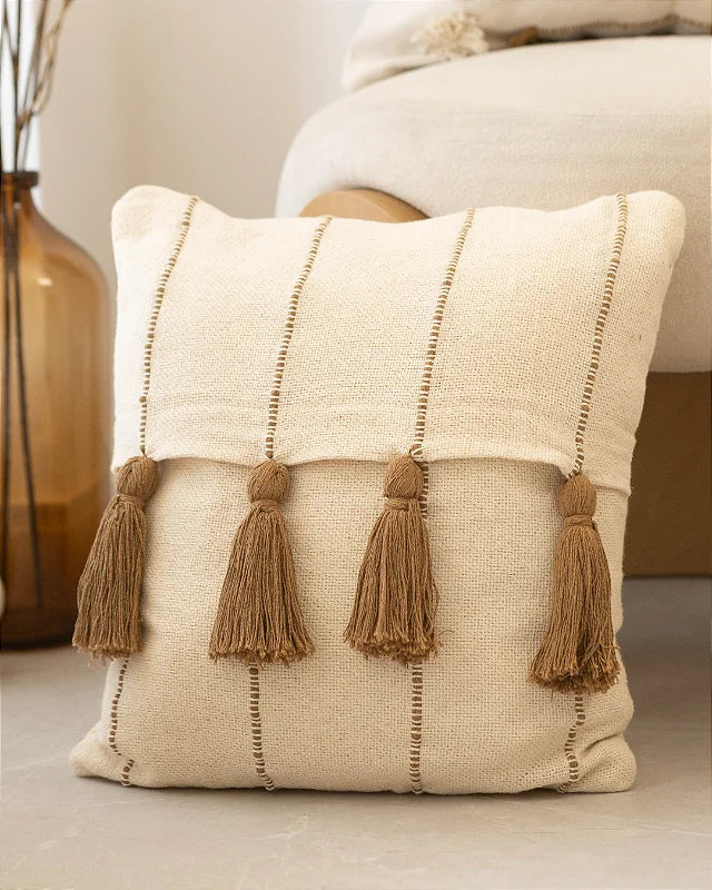 Capa de Almofada Artesanal Aroeira Marrom