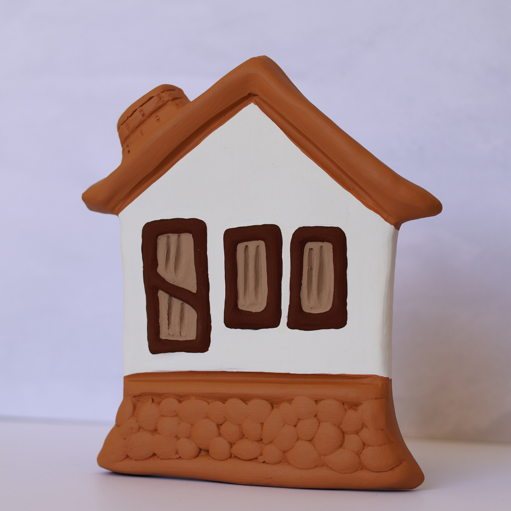 Casinha de Cerâmica Branca e Caramelo - M
