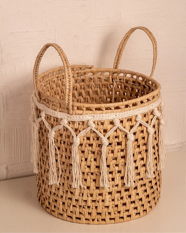 Cesto de Palha com Macramê 30x30cm