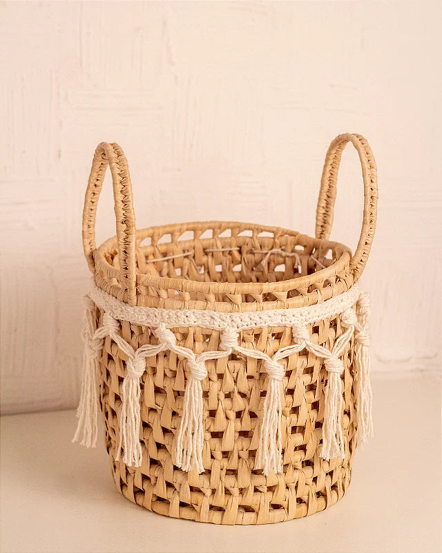 Cesto de Palha Trama Aberta com Macramê 20x20