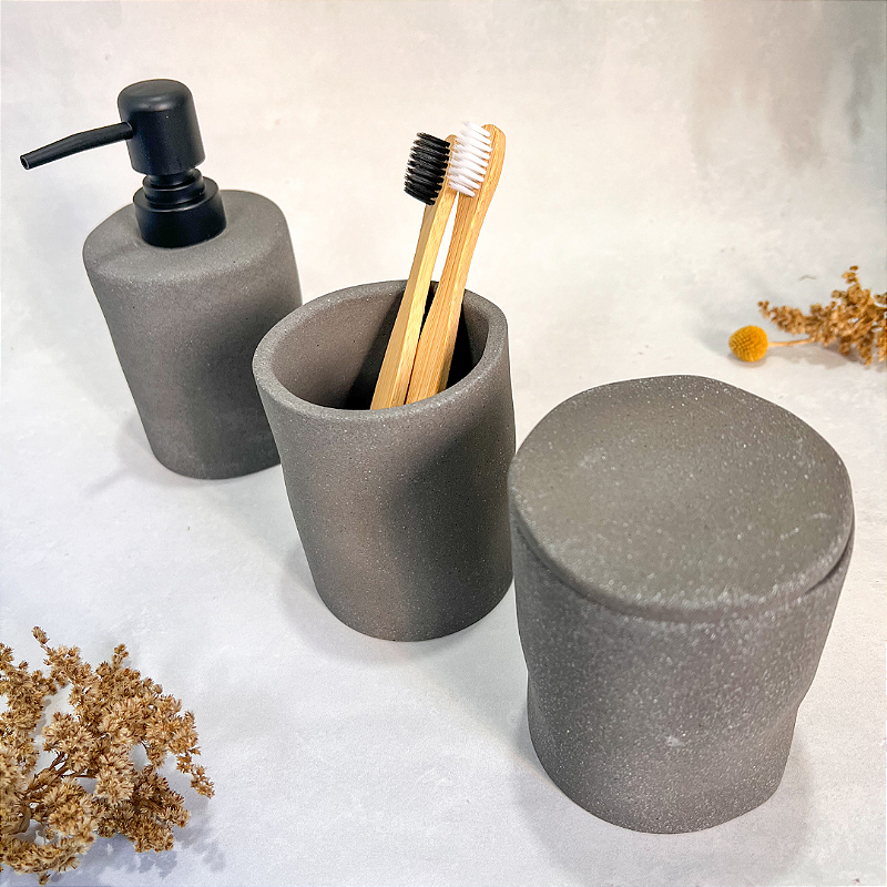 Pote com Tampa Liam em Cimento Grafite