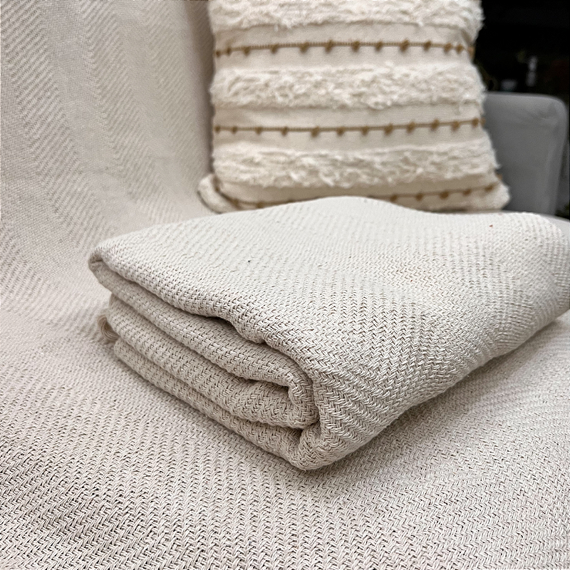 Manta Decorativa Artesanal Frade Cru 1,20 x 1,80